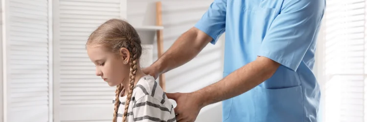 Macomb MI Chiropractors May Help Scoliosis